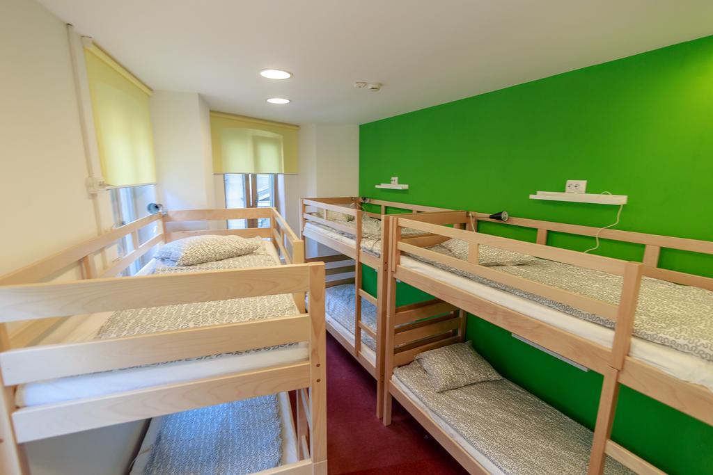 Pura Vida Sky Bar & Hostel Bucureşti Cameră foto